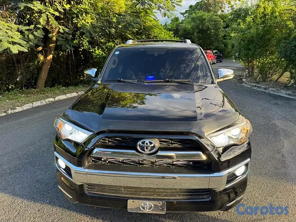 jeepetas y camionetas - 🚙 ¡OPORTUNIDAD! SUV DE LUJO EN EXCELENTE ESTADO 🚙
 6