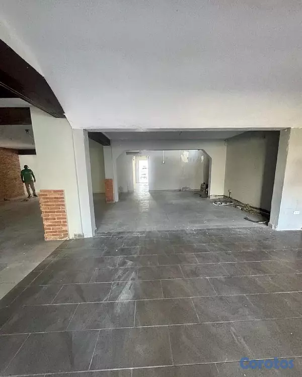 oficinas y locales comerciales - hermoso local en alquiler  2