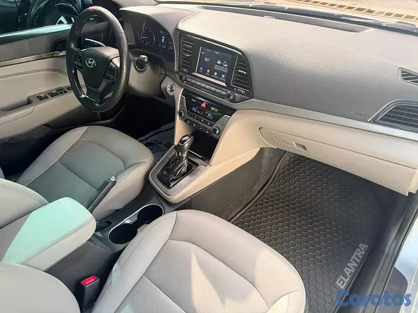 carros - Hyundai Elantra SE 2017 Americano 11