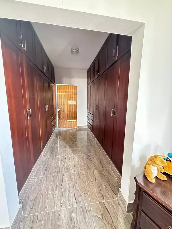 casas - Casa en Terminacion Ubicada en Urbanizacion Cerrada, Gurabo 3