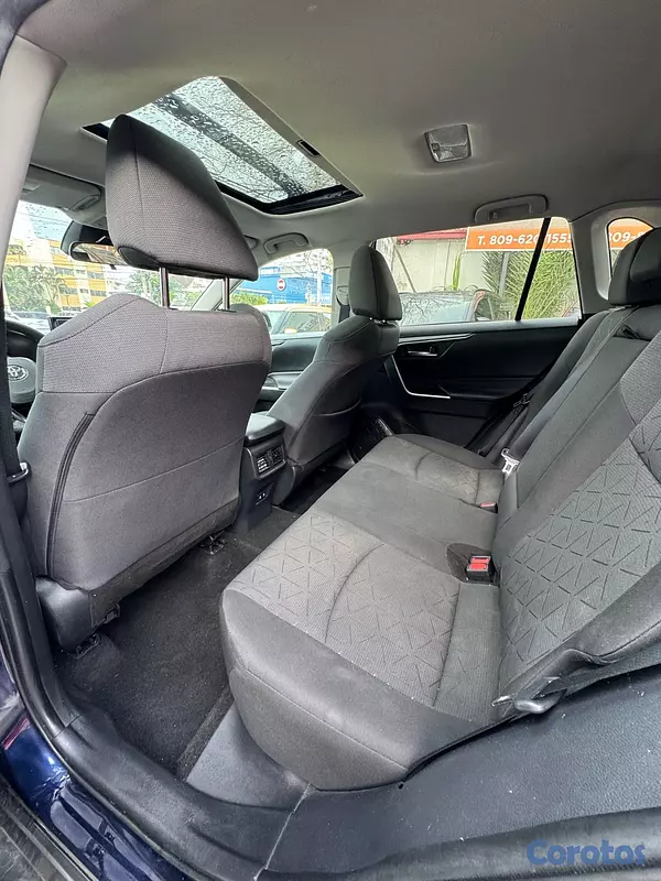 jeepetas y camionetas - Toyota Rav4 XLE AWD 2021 5