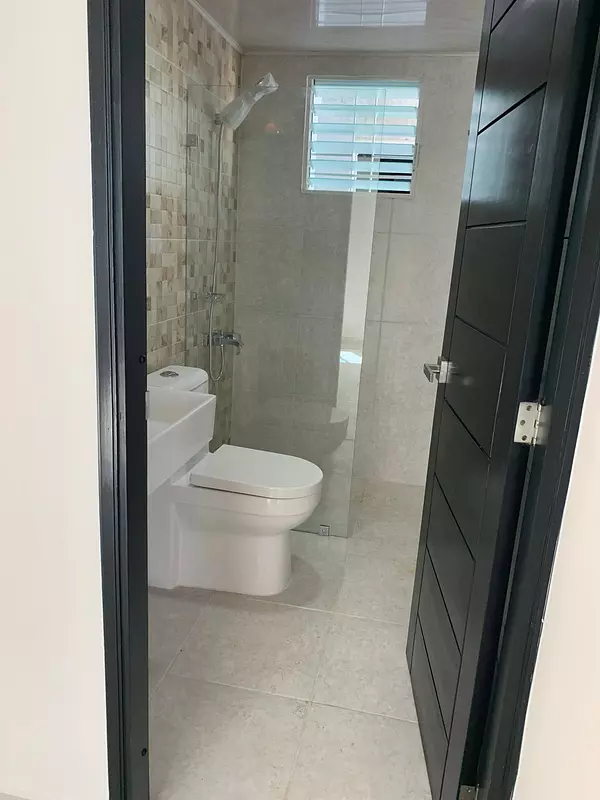 apartamentos - Apartamento en Venta – Las Cayenas, 2do nivel 1744 4