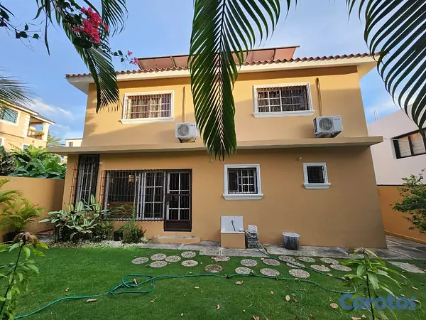 casas - Casa de Lujo en VENTA – Residencial Colinas del Oeste. 3