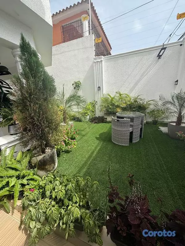 casas - Casa en venta de 4 niveles con piscina y 5 habitac 2