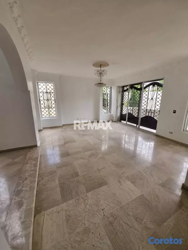 casas - Casa de 3 habitaciones 3.5 baños en alquiler en Lo 9