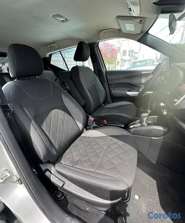 jeepetas y camionetas - Nissan Kicks SV 2020 7