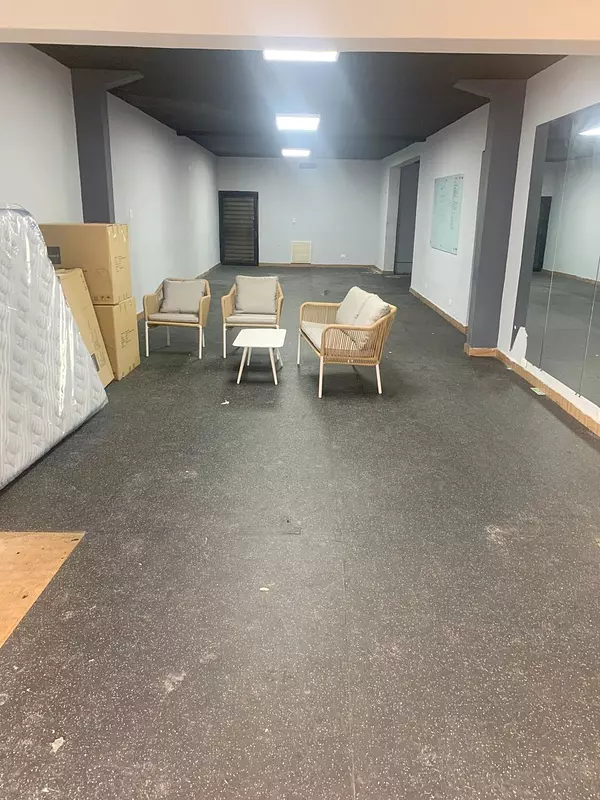 oficinas y locales comerciales - Local céntrico en Bella Vista 2