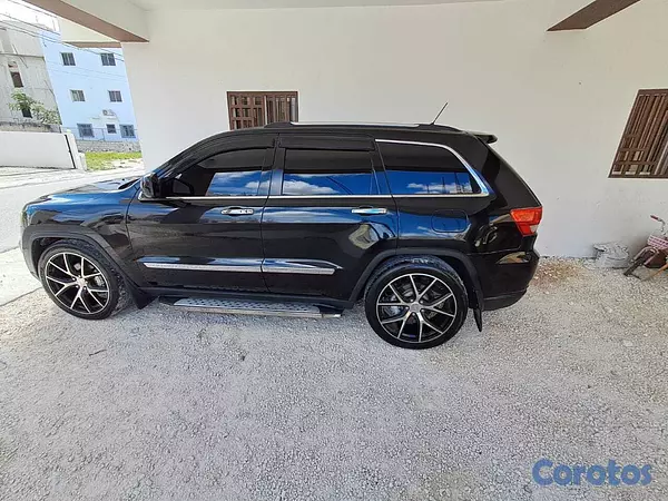 jeepetas y camionetas - grand cherokee laredo 2011 2