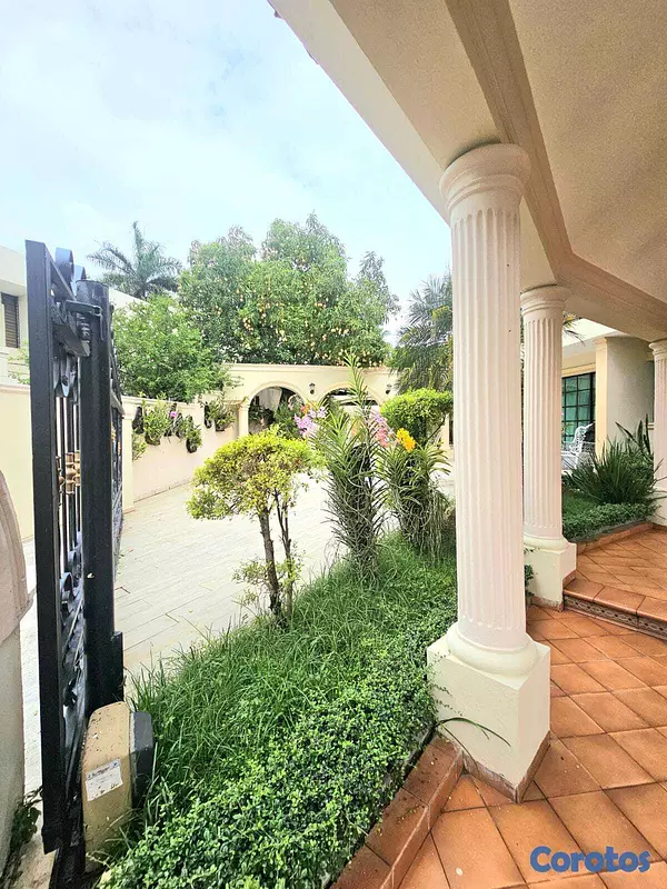 casas - Casa Tipo Mansion en los Pinos de Arroyo Hondo  3