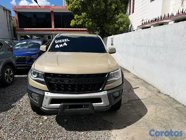 jeepetas y camionetas - Camioneta Chevrolet Colorado 4x4 diésel nueva 3