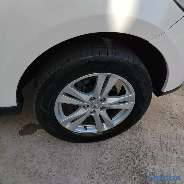 jeepetas y camionetas - Hyundai Santa Fe año 2010 7