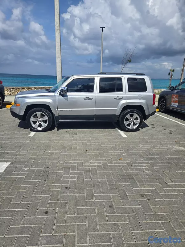 jeepetas y camionetas - Jeep Patriot Cristales manuales  3