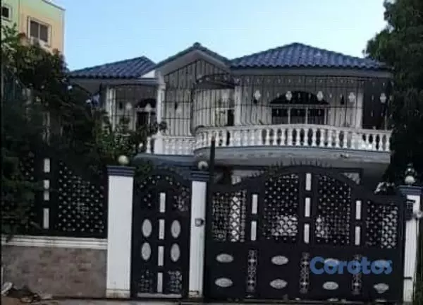 casas - Casa de 2 niveles con piscina  1