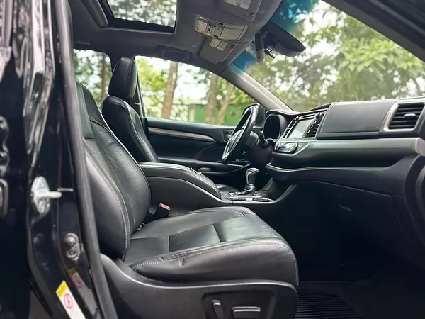 jeepetas y camionetas - Toyota higlander xle 2019 clean  4