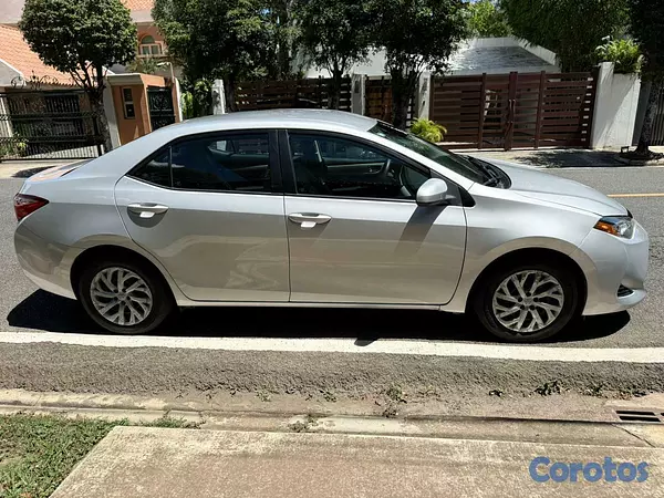 carros - Toyota Corolla LE 2019 11