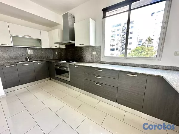 apartamentos - vendo oportunidad urbanización real tres habitaciones 2.5 baños parqueo balcón  3