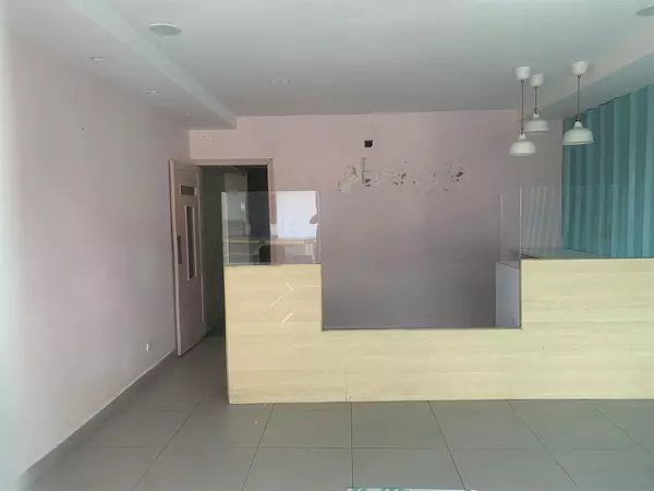 oficinas y locales comerciales - Local en exclusiva zona PIANTINI 3