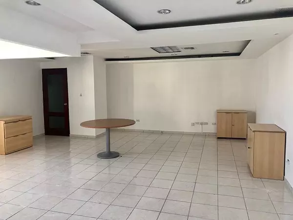 oficinas y locales comerciales - 🔵Local 80 MTS  6to piso en Naco 
 7