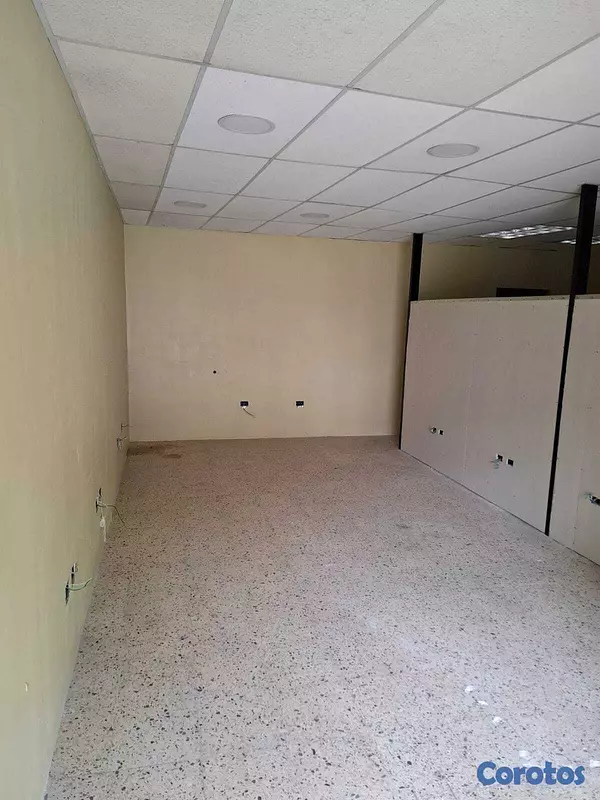 oficinas y locales comerciales - Local en Gazcue Primer Nivel de 65 metros 2