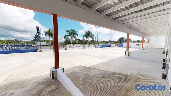 oficinas y locales comerciales - Nave industrial en alquiler en La Autopista Duarte 11