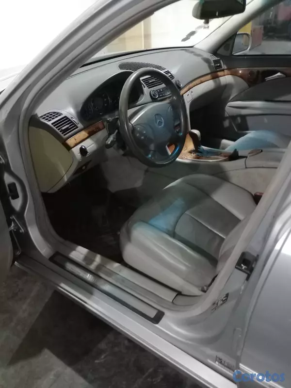 carros - 🚗 **Mercedes-Benz 2003 9