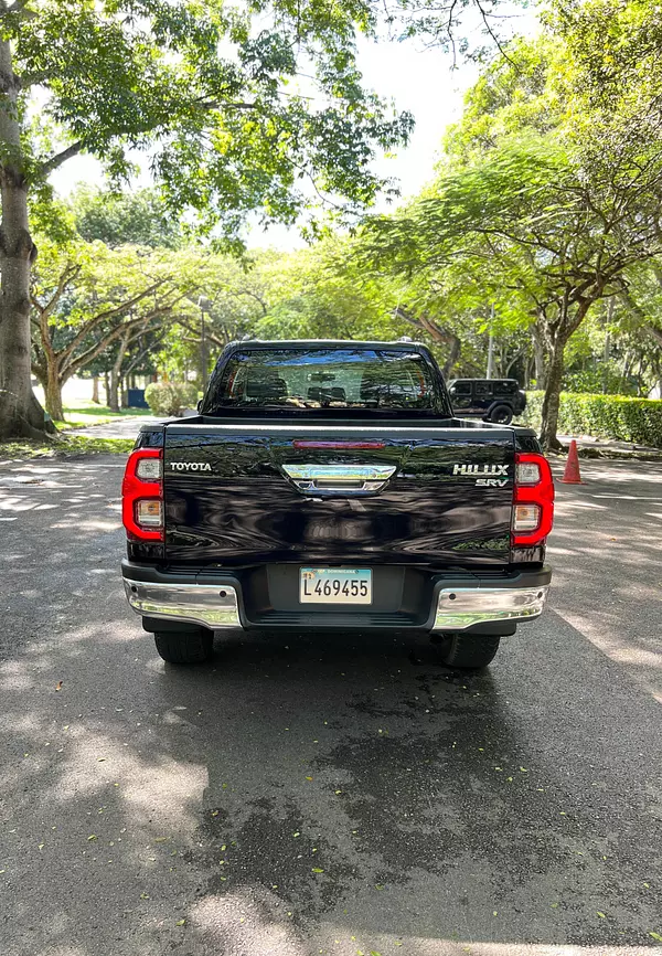 jeepetas y camionetas - Toyota hilux 2023 2