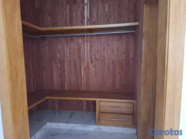 casas - Moderna casa con piscina con una excelente ubicación nueva  8