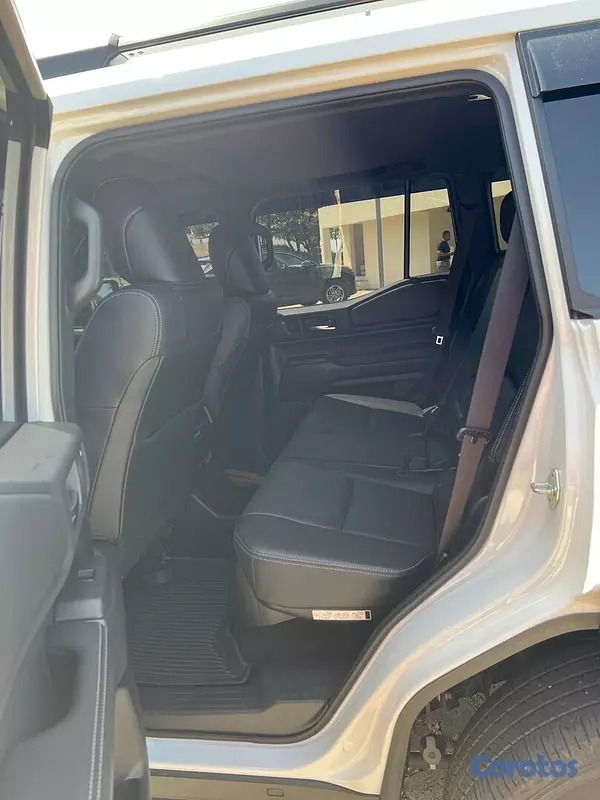 jeepetas y camionetas - Toyota Land Cruiser Prado 2024 hibrido 8