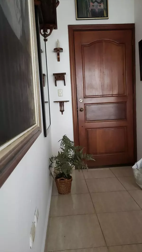 apartamentos - 👩🏻‍💻 ALQUILO⏰

AMUEBLADO. 1 H
El Vergel
1 Hab
1 baño
$US 750
Mant incl 2