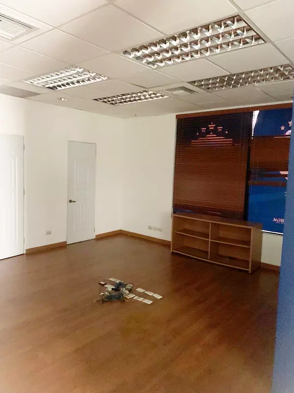 oficinas y locales comerciales - Local en Piantini  8