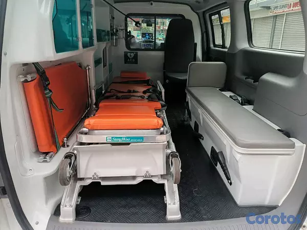 jeepetas y camionetas - HYUNDAI GRAND STAREX AMBULANCIA 2017 20