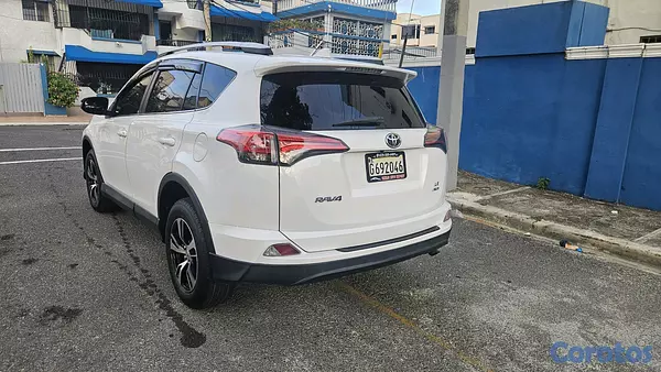 jeepetas y camionetas - Toyota rav4 2018 4wd 3