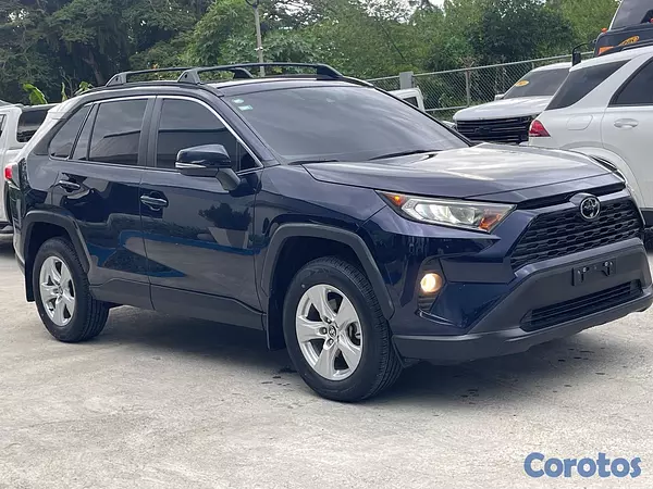jeepetas y camionetas - TOYOTA RAV4 XLE 2021 5