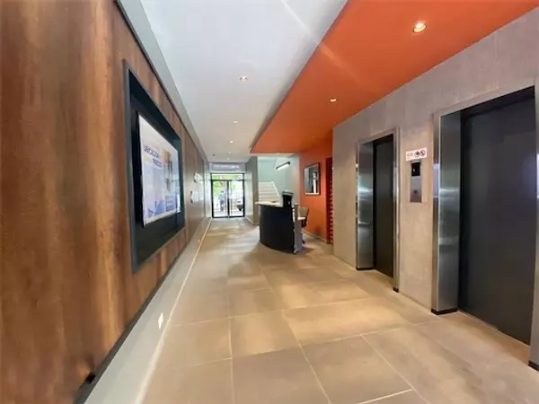 oficinas y locales comerciales - Locales comerciales céntricos  8