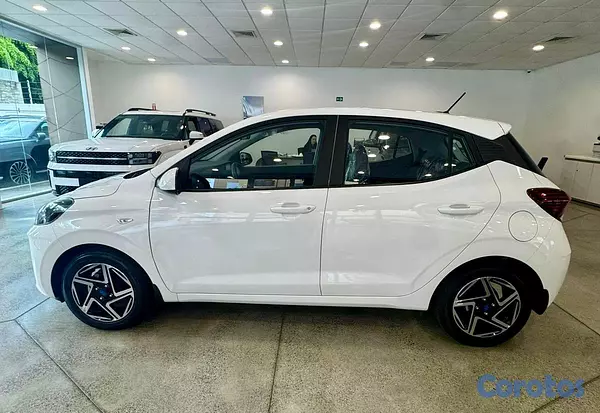 carros - HYUNDAI GRAND I 10 hatchback. 2026 8