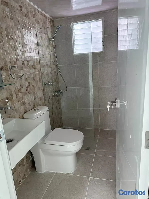 apartamentos - venta de apartamento primer piso en las Cayenas autopista de san Isidro de 90mt 9