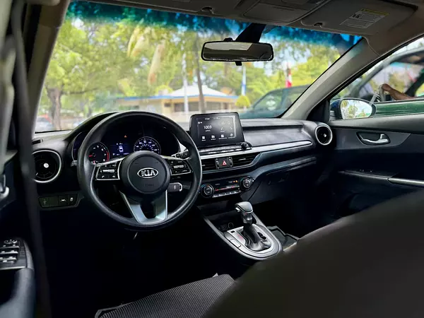 carros - kia forte 2019  6