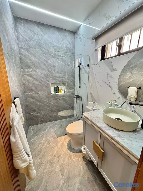 apartamentos - vendo oh urbanización real piso 7 y 8 dos parqueos 4 habitaciones terraza balcón 17