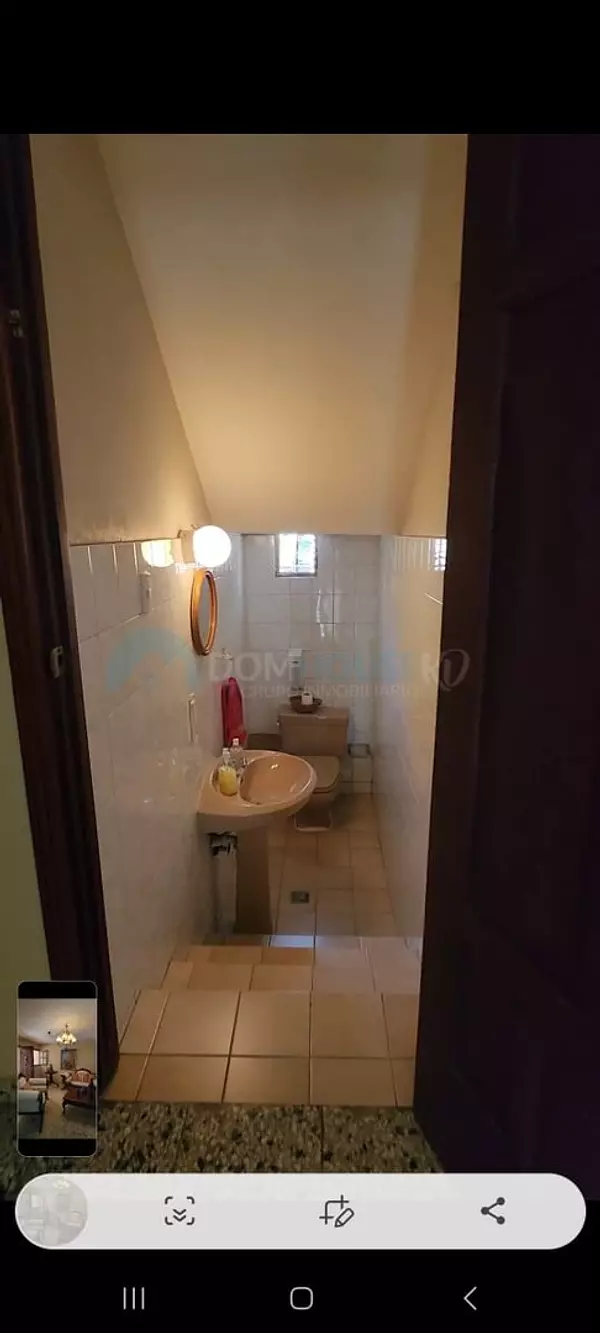 casas - Se vende casa en Av. Independencia 4