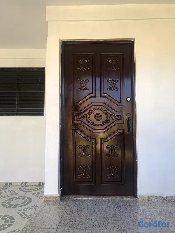 casas - 
VENDO CASA EN MOCA
NEGOCIABLE
TÍTULO AL DIA 


 9