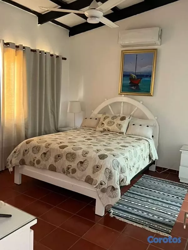 casas vacacionales y villas - VILLA EN PRIMERA LINEA DE PLAYA  3