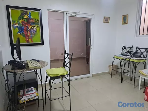 oficinas y locales comerciales - Alquilo local 1er piso 95 mts en Ens. Quisqueya  2