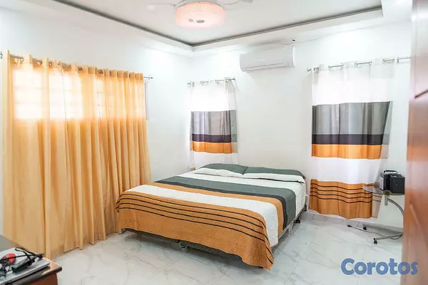 casas - Casa Amplia en Venta con Ubicación segura, las Dia 9