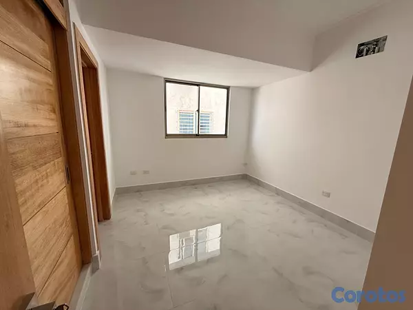 apartamentos - En venta en Urbanización Real📍apto 3 habs más estudio  8