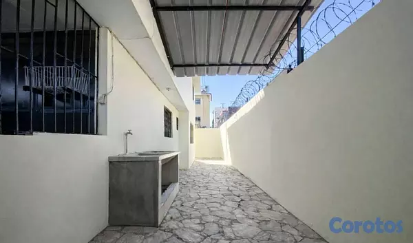 casas - Casa en Venta de Dos Niveles en Miramar 16