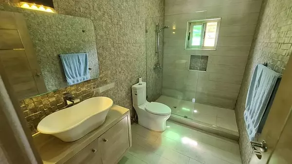 casas vacacionales y villas - Hermosa Villa de 3 Niveles con Vista al Oceano 4