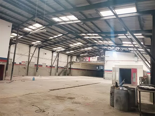 oficinas y locales comerciales - Nave en venta en el Quisqueya  6