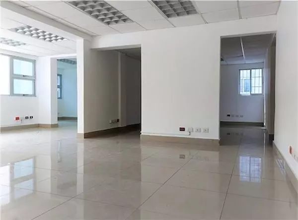 oficinas y locales comerciales - Local amplio de 300 metros 5