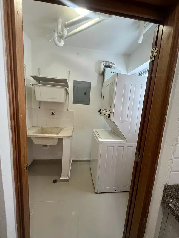 apartamentos - Apartamento en alquiler de 3 habitaciones Arroyo H 2