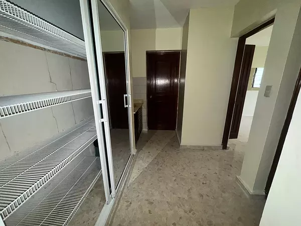 apartamentos - Alquilo apartamento clásico en Piantini 2